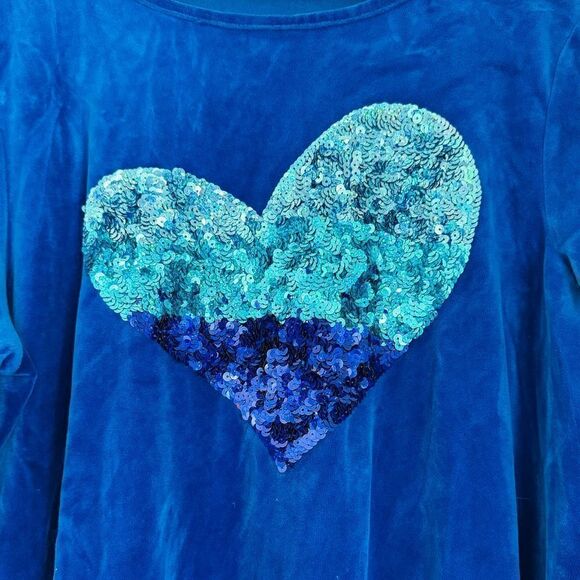 Quacker Factory Blue Velvet Heart Sequin Tunic Blouse Size 1X - Picture 3 of 6